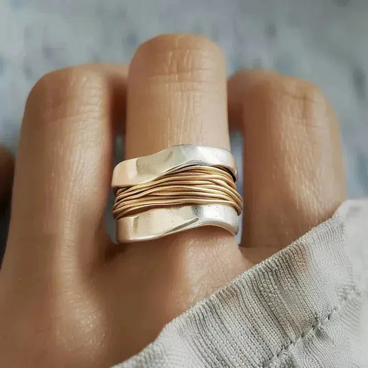 Caliara - Iögonfallande Ring