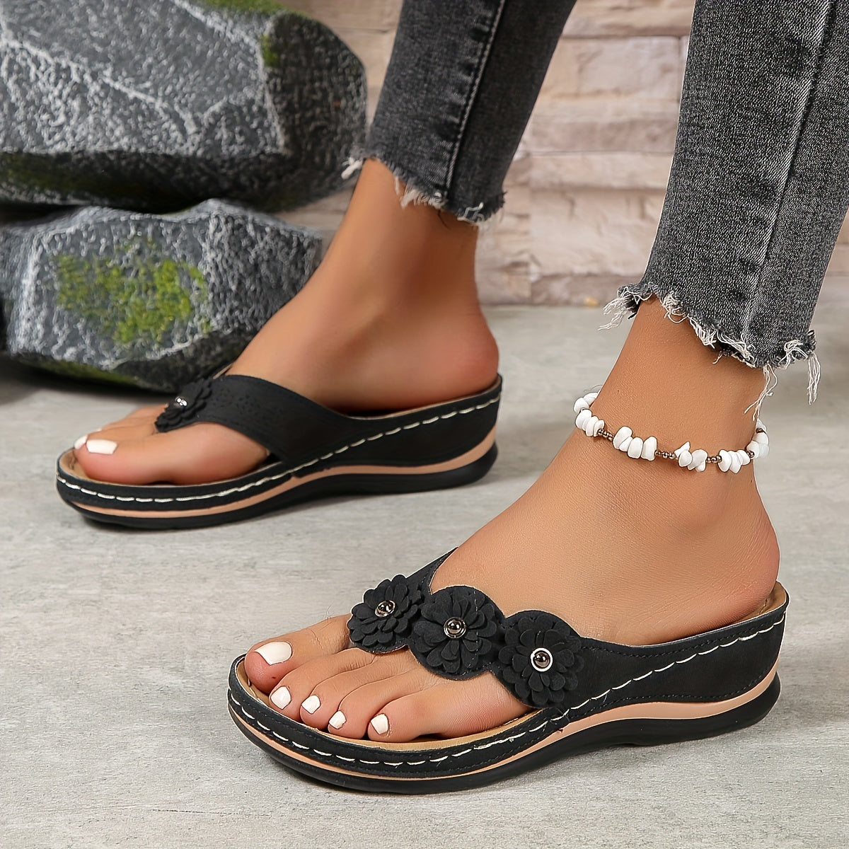 Dam Ortopediska Kilklack Flip Flop Sandaler med Blomdetalj