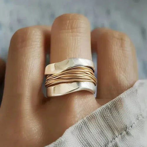 Caliara - Iögonfallande Ring