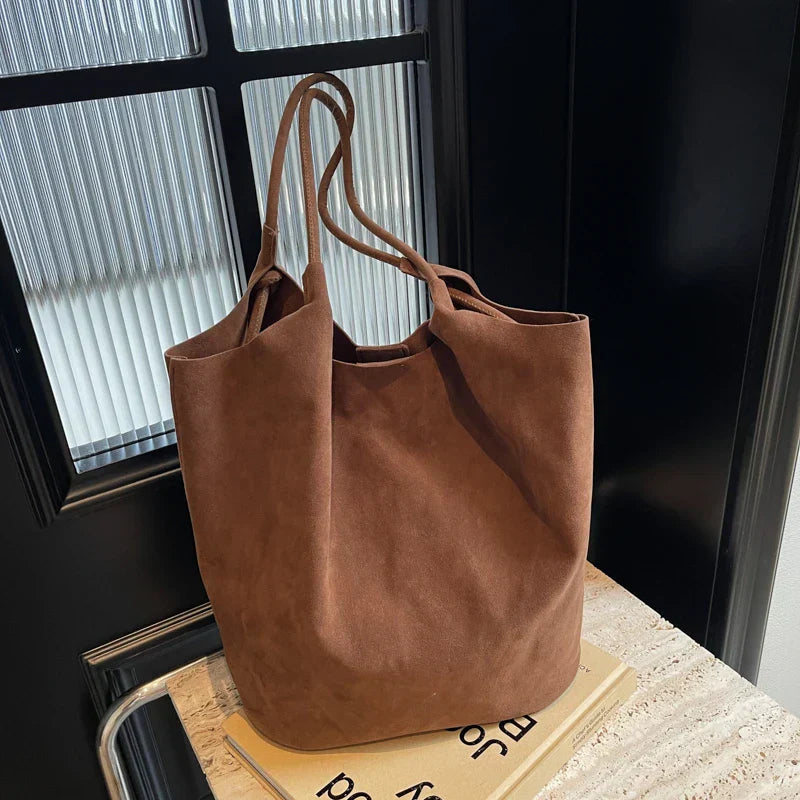 Caliara - mocka toteväska